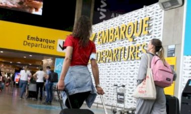 Preço médio de passagens aéreas em 2022 é o maior em 12 anos, aponta levantamento