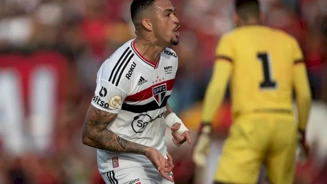 Pela 15ª rodada do Campeonato Brasileiro, o São Paulo venceu em Goiás,  o Cuiabá virou pra cima do Avaí e o Coritiba venceu, deixando o Fortaleza na lanterna.