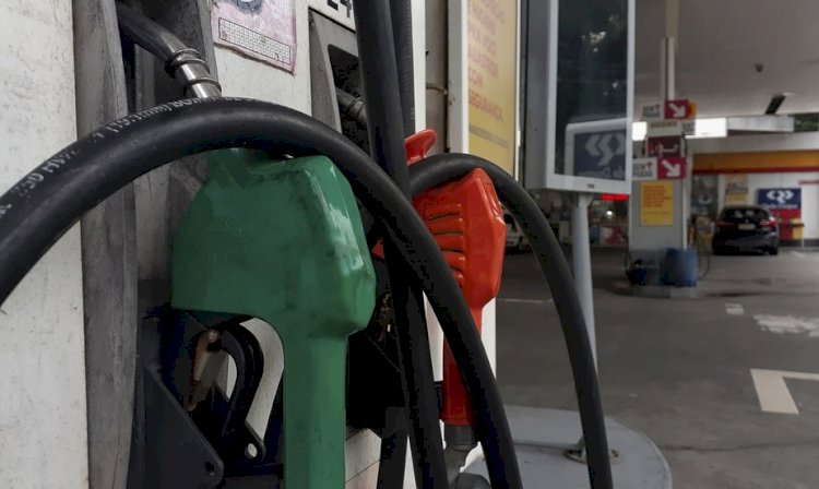 Petrobras reduz preço da gasolina em R$ 0,15 por litro para distribuidoras