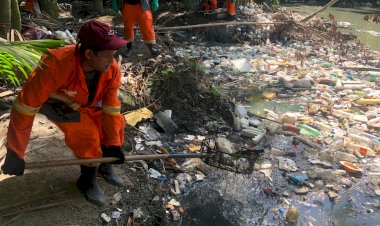 Prefeitura realiza mais uma ação de limpeza no igarapé do Mindu