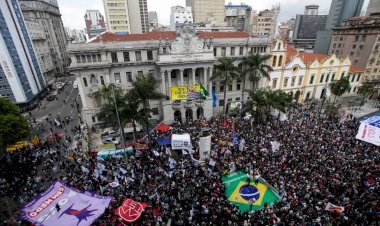 Carta em defesa da democracia e do sistema eleitoral ultrapassa 1 milhão de assinaturas no dia em que foi lida