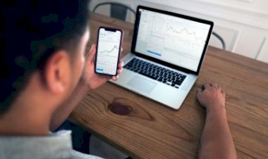 Ibovespa opera em queda e dólar sobe com aversão a riscos após dados da China