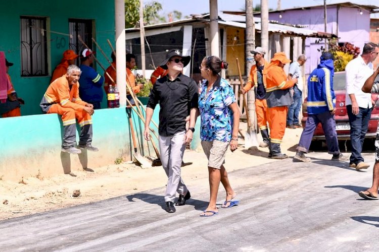 David Almeida acompanha serviços de infraestrutura na comunidade Fé em Deus