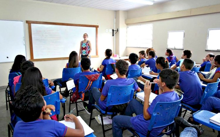 Pagamento do Fundef para servidores da educação no AM ocorre em setembro