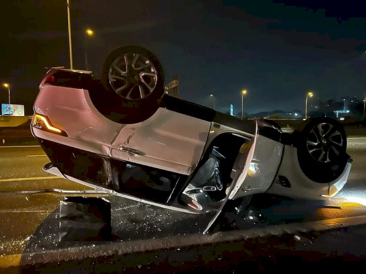 Paula Fernandes capota carro em SP: 'Só sei que eu tô viva e que ontem eu renasci'