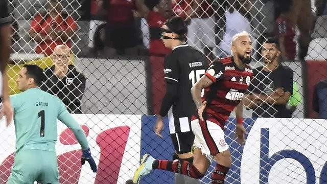 Pela 24ª rodada do campeonato brasileiro, Flamengo e Fortaleza vencem, Atlético (MG) e Santos empatam