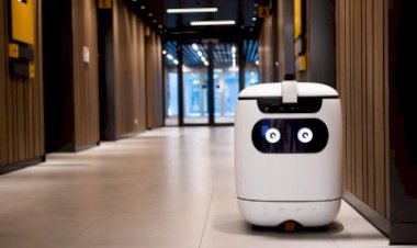 “Robôs simpáticos” servem café e carregam malas na Ásia