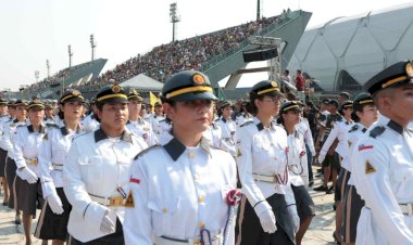 Desfile cívico de 5 de Setembro reúne 4,5 mil alunos no Sambódromo de Manaus