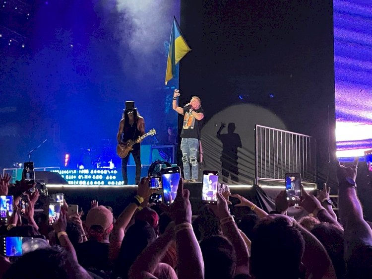 Com show histórico em Manaus, Guns N' Roses abre turnê no Brasil