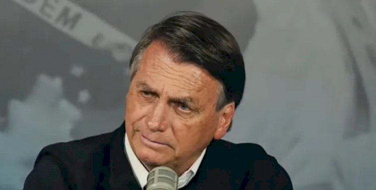 Bolsonaro afirma que vai passar 'faixa' e se 'recolher' caso perca eleição