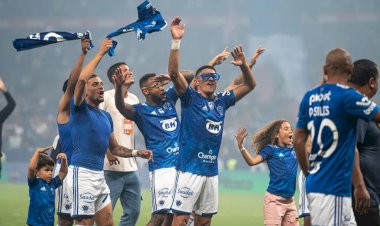 Cruzeiro conquista Série B sem entrar em campo e se torna campeão mais antecipado da história