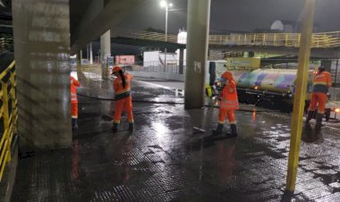 Prefeitura de Manaus realiza lavagem nos terminais da cidade