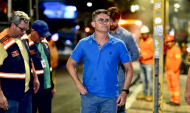 Prefeito David Almeida vistoria trabalhos noturnos do ’Asfalta Manaus’ no Centro