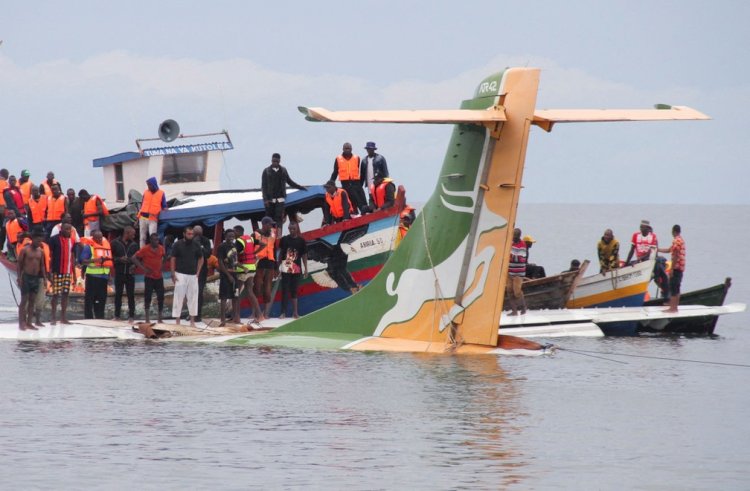 Avião cai em lago na Tanzânia