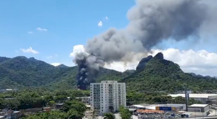 Incêndio atinge área dos Estúdios Globo, no Rio de Janeiro