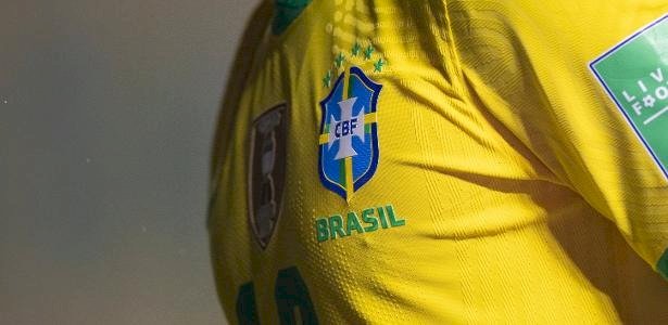 Dia da Bandeira: saiba por que a camisa da seleção brasileira é amarela