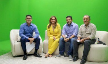 Prefeito David Almeida anuncia abono para profissionais da educação no valor de mais de R$ 220 milhões