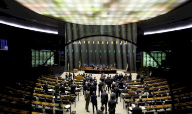 Senado aprova reajuste de 18% a ministros do STF