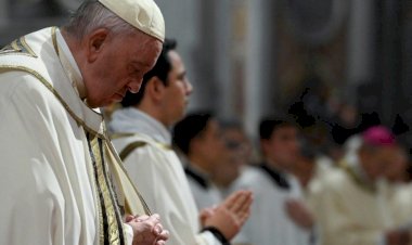 Lembrem-se da guerra e dos pobres, diz papa Francisco em mensagem de NatalLembrem-se da guerra e dos pobres, diz papa Francisco em mensagem de Natal