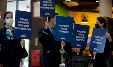 Aeronautas aceitam proposta de companhias aéreas e encerram greve