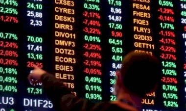 Ibovespa opera em queda após semana positiva; dólar sobe