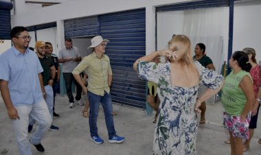 Prefeito David Almeida comemora avanço em revitalização de mercados da zona Sul