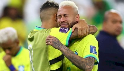 “Estou destruído psicologicamente”, afirma Neymar um dia após eliminação na Copa