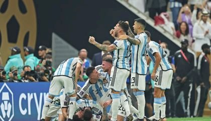 Argentina vence a França nos pênaltis e é tricampeã da Copa do Mundo