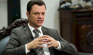 Anderson Torres chega ao Brasil e é preso pela Polícia Federal