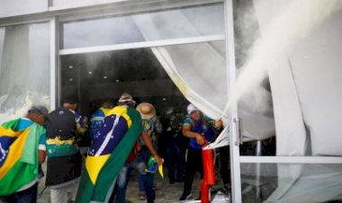 PF cumpre mandados de prisão em 4 estados e no DF em operação contra participantes de ataques