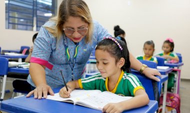 Prazo para solicitar vagas a novos alunos na rede pública encerra nesta segunda-feira, no AM Pais ou responsáveis devem