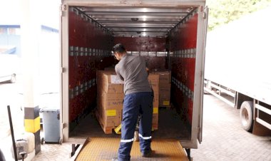 Governo do Amazonas envia nova remessa de insumos para os Yanomami, em Roraima