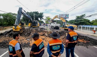 Prefeito David Almeida garante 100 homens por 24 horas em obra de drenagem na Djalma Batista  