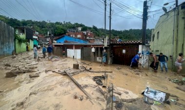 Fortes chuvas no litoral paulista deixam ao menos 19 mortos