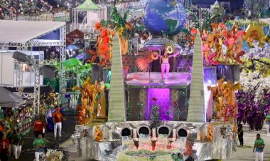 Mocidade Independente de Aparecida é bicampeã do Carnaval de Manaus