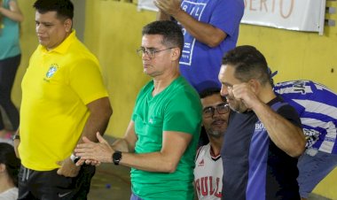 Prefeito David Almeida destaca grande público durante partida do Manaus Vôlei/ Tec Toy
