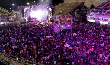 Mais de 10 mil pessoas participam da primeira noite do Carnaboi 2023