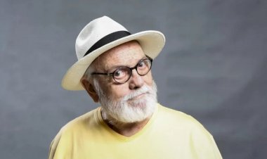 Ator Antônio Pedro, de 'Sassaricando' e 'Escolinha', morre aos 82 anos no Rio
