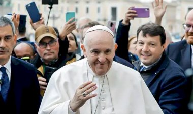 Papa Francisco, popular e questionado, completa 10 anos de pontificado