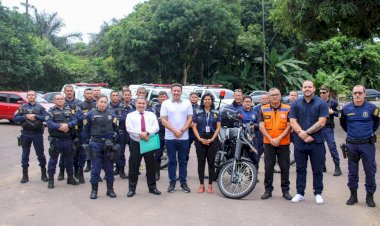 Prefeitura de Manaus recebe motocicleta para projetos de ronda escolar e de patrulhamento no Centro