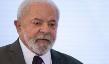 Lula tem pneumonia leve, cancela agenda e adia embarque para China