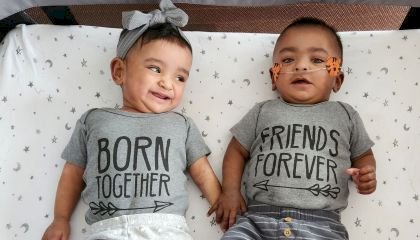 Irmãos nascem com 21 semanas e batem recorde de gêmeos mais prematuros do mundo