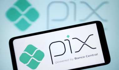 Adeus, cartões: bancos podem lucrar o dobro com Pix Parcelado