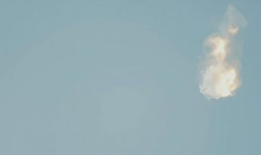 Foguete Starship explode após lançamento considerado bem-sucedido pela SpaceX