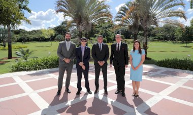 Wilson Lima reúne com embaixador da Áustria para tratar de parcerias voltadas para energia renováveis