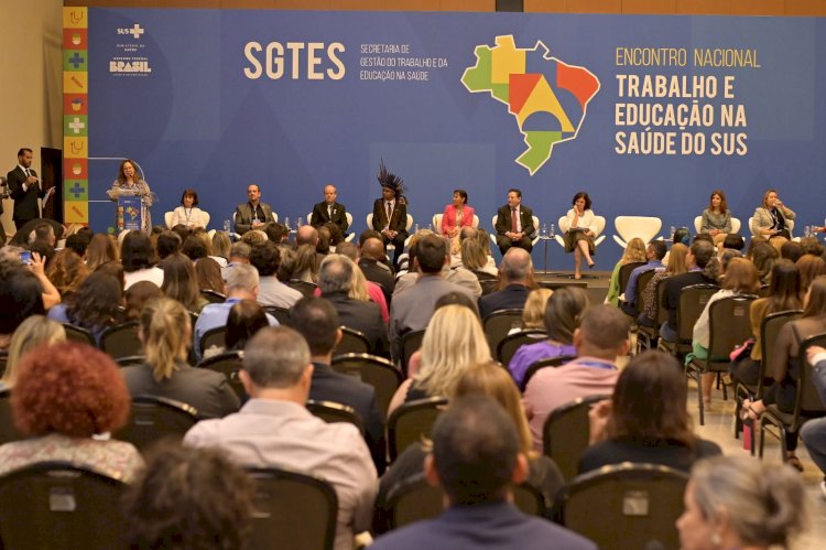 SES-AM participa de encontro nacional em Brasília sobre trabalho e educação na saúde do SUS