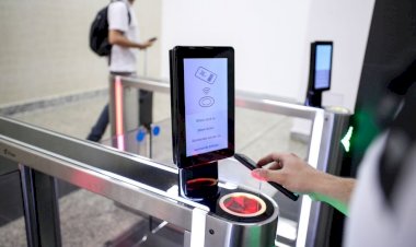 Aeroporto de Manaus ganha novo sistema de acesso à sala de embarque doméstico