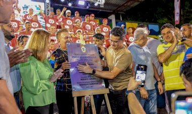 Após nove anos, praça do Dom Pedro é entregue totalmente revitalizada pela prefeitura