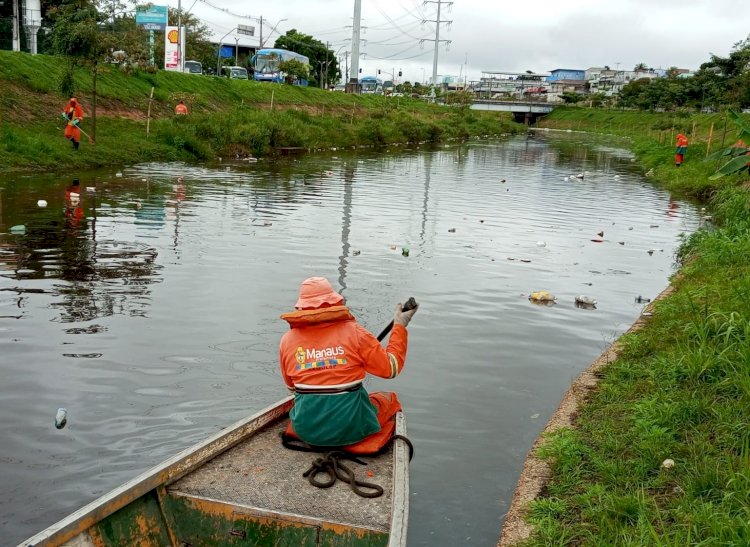 Prefeitura de Manaus intensifica limpeza do igarapé do Franco neste sábado