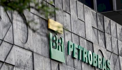 Petrobras vai anunciar fim da política de paridade de importação para preços do diesel e da gasolina